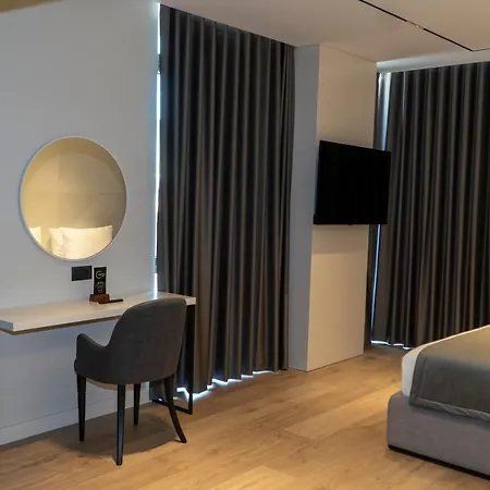 Hotel Center 4*