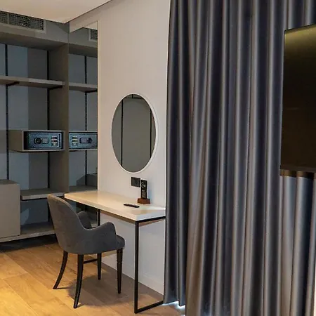 Center Hotel 4*