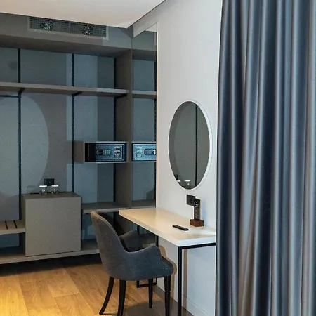 Hotel Center 4*