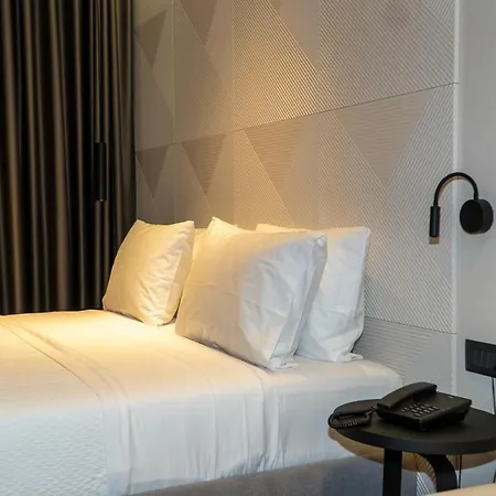 Center Hotel Sarande