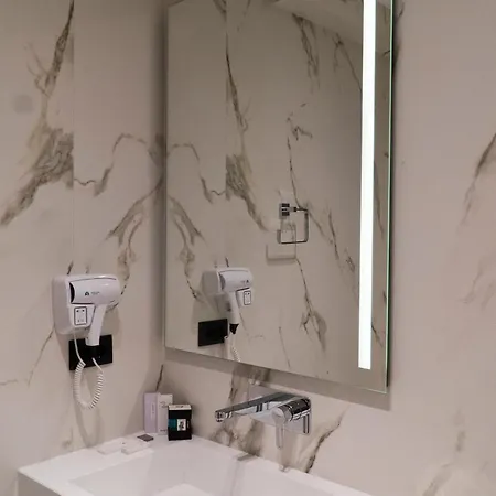 Center Hotel 4*