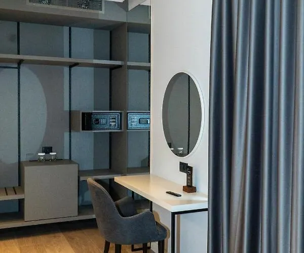 Hotel Center 4*