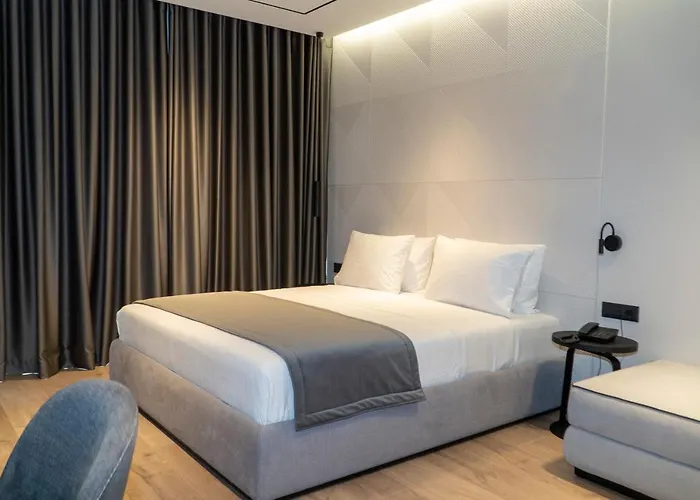 Hotel Center