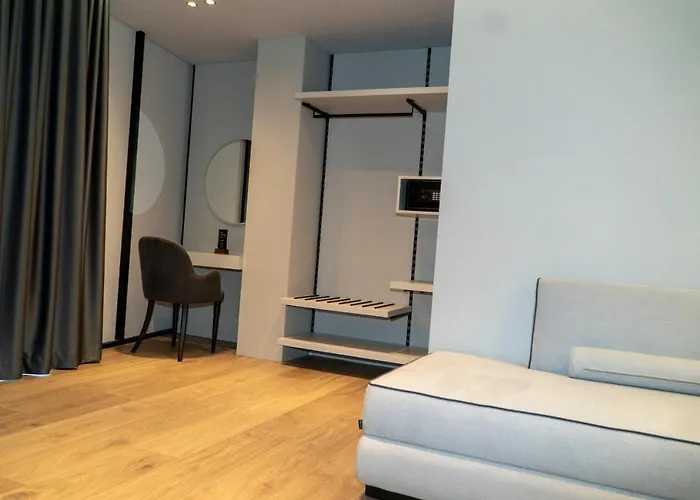 Hotel Center 4*